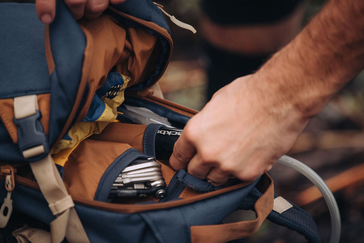 Dakine Drafter 10L Bike Hydration Backpack Midnight Blue