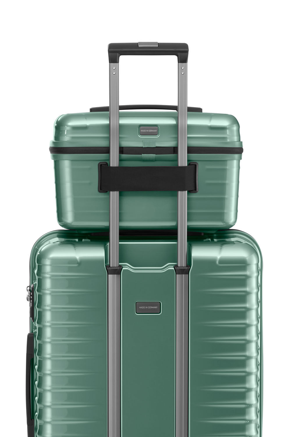 TITAN Litron Beautycase + Gratis Hotelgutschein Traubengrün TITAN Litron Beautycase + Gratis Hotelgutschein Traubengrün