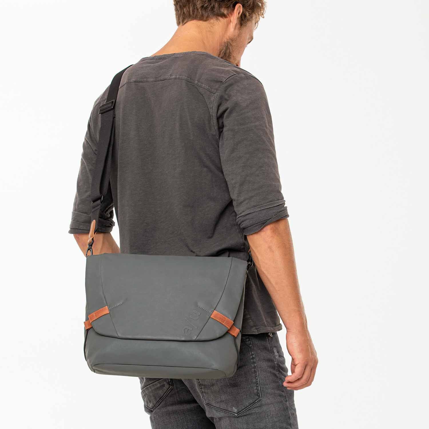 aunts & uncles Japan Matsumoto Messenger Bag gravity grey