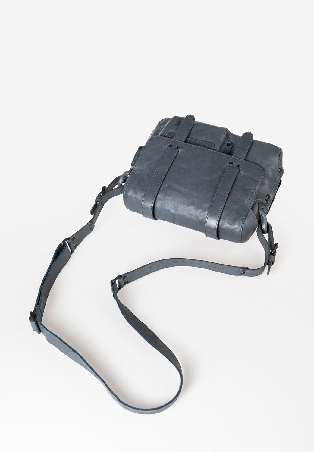 aunts & uncles Grandma's Luxury Club Miss Applepie Umhängetasche wind