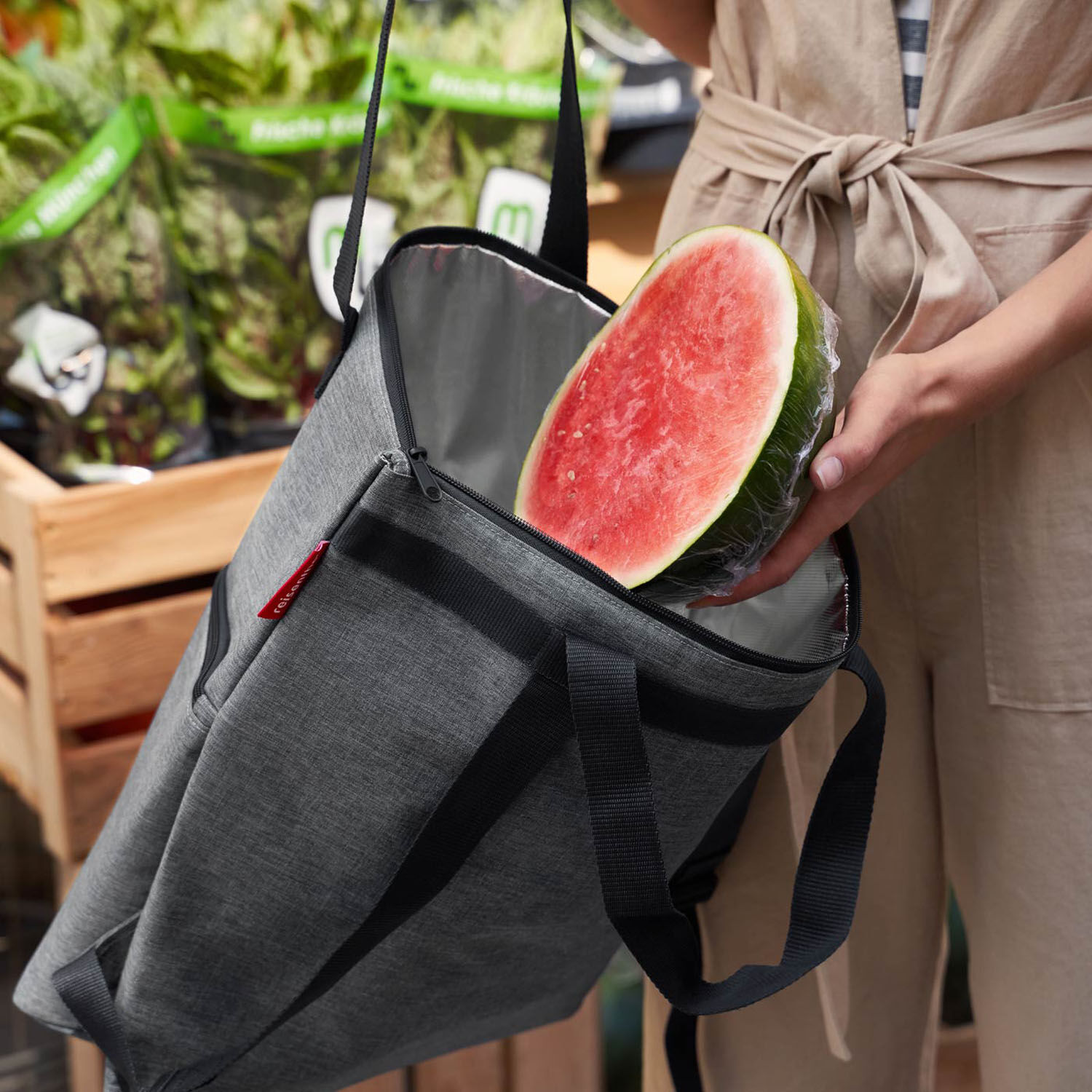 Reisenthel Thermo cooler-backpack black