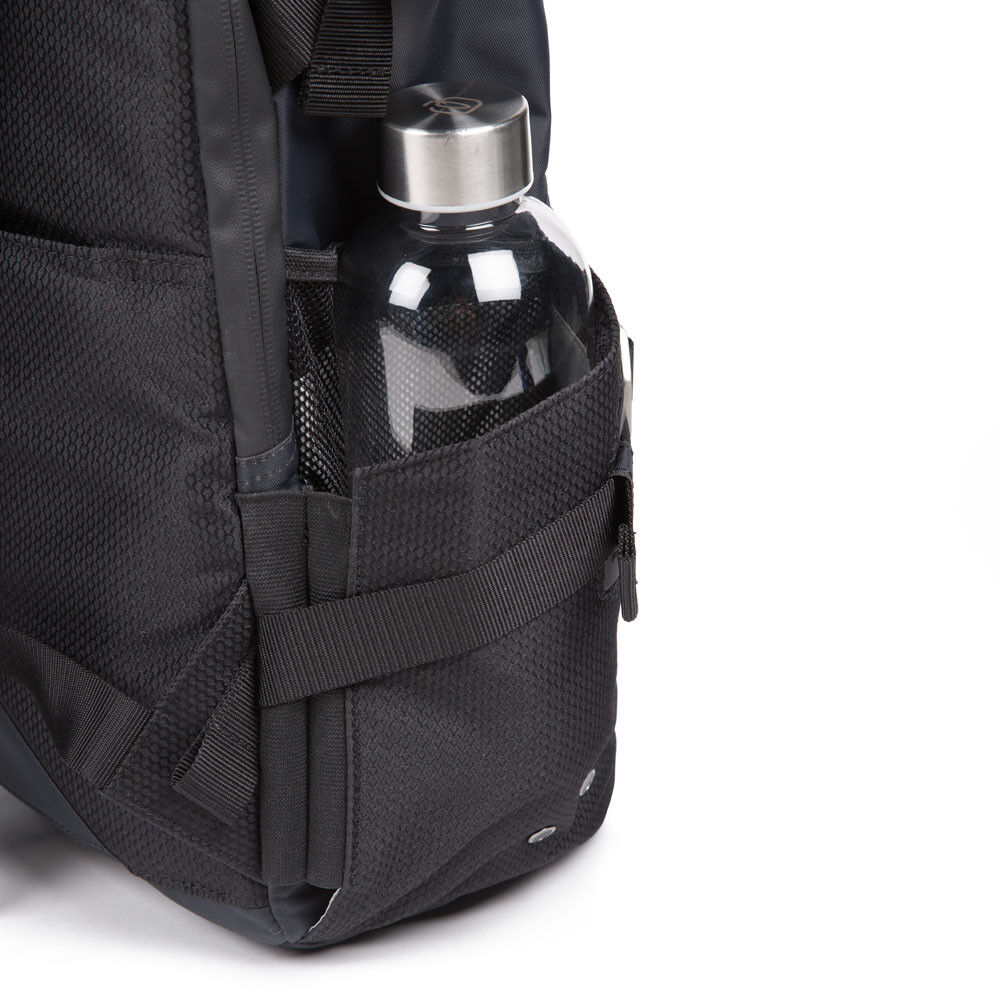 Piquadro PQ-Modular Laptoprucksack 15,6" aus rezykliertem antiviralen-Stoff und Diebstahlsicherung Rot