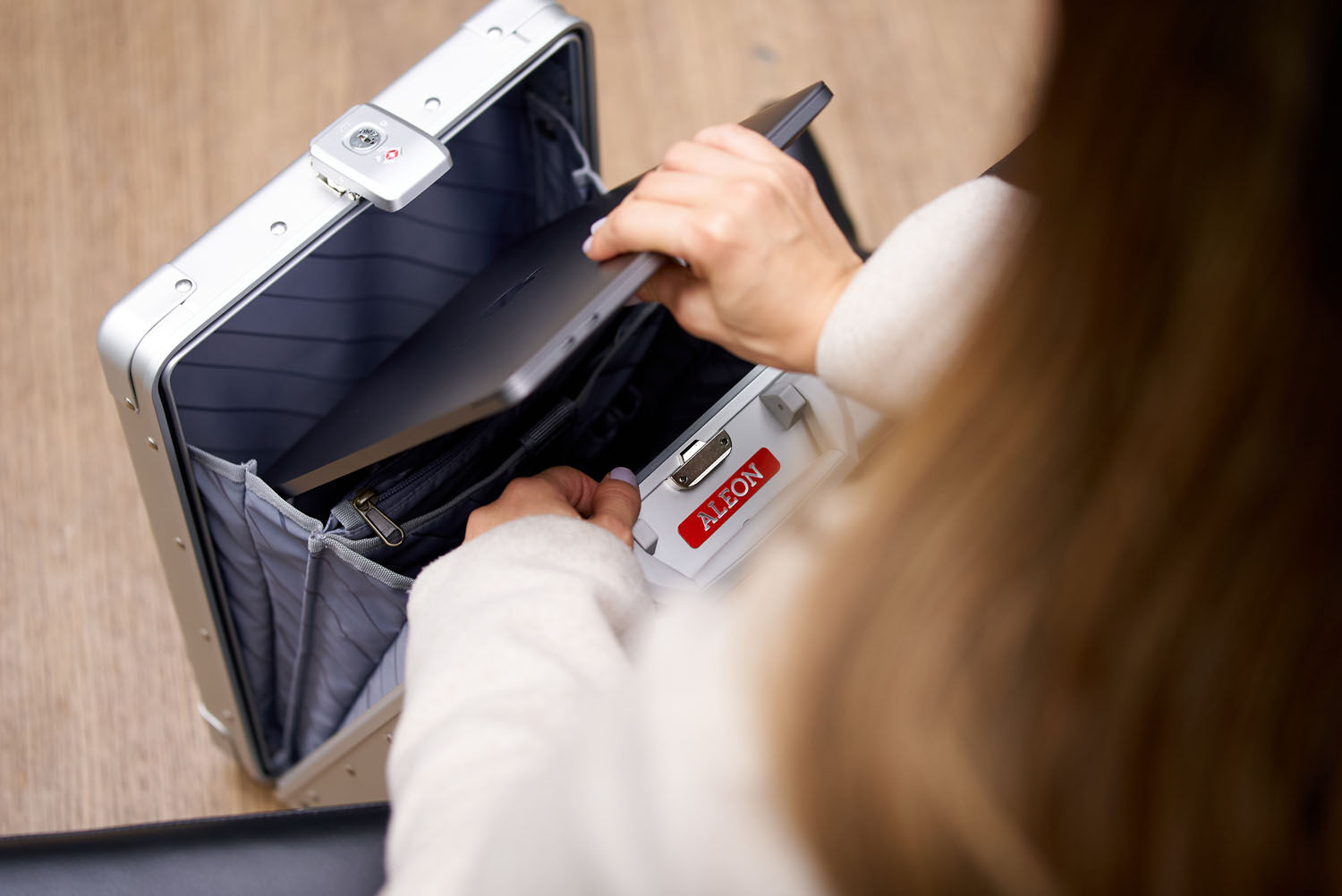 Aleon Business Vertical Business Koffer 16" Platinum/silber