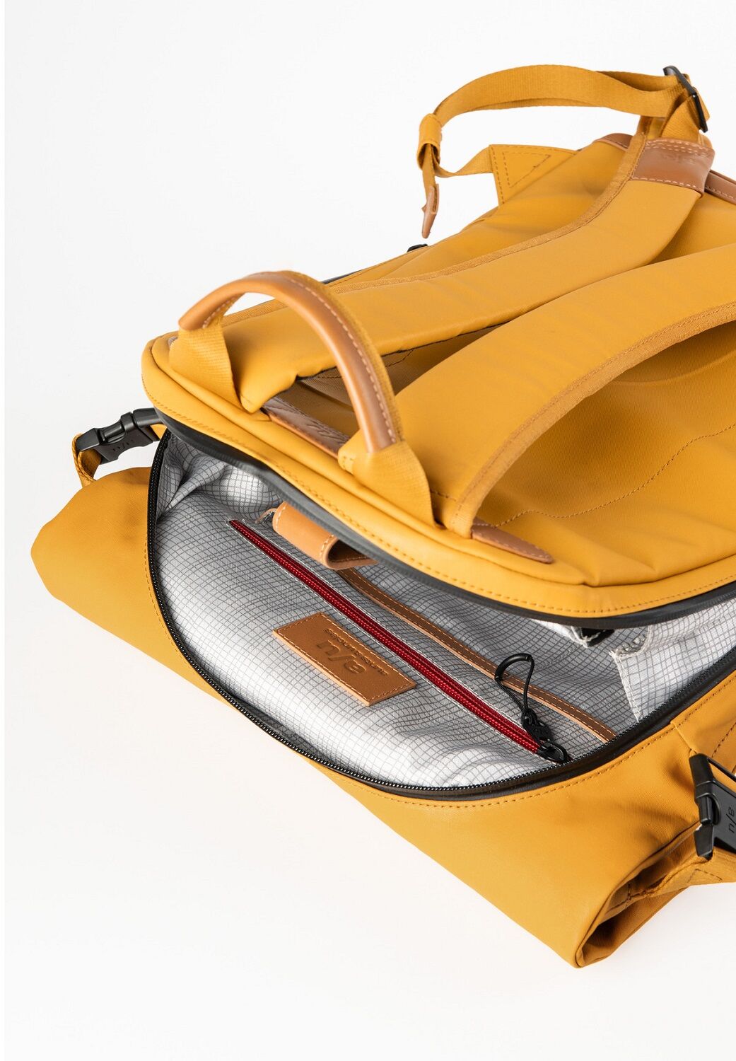 aunts & uncles Japan Tokio Rolltop Rucksack mit 13" Notebookfach mustard aunts & uncles Japan Tokio Rolltop Rucksack mit 13" Notebookfach mustard