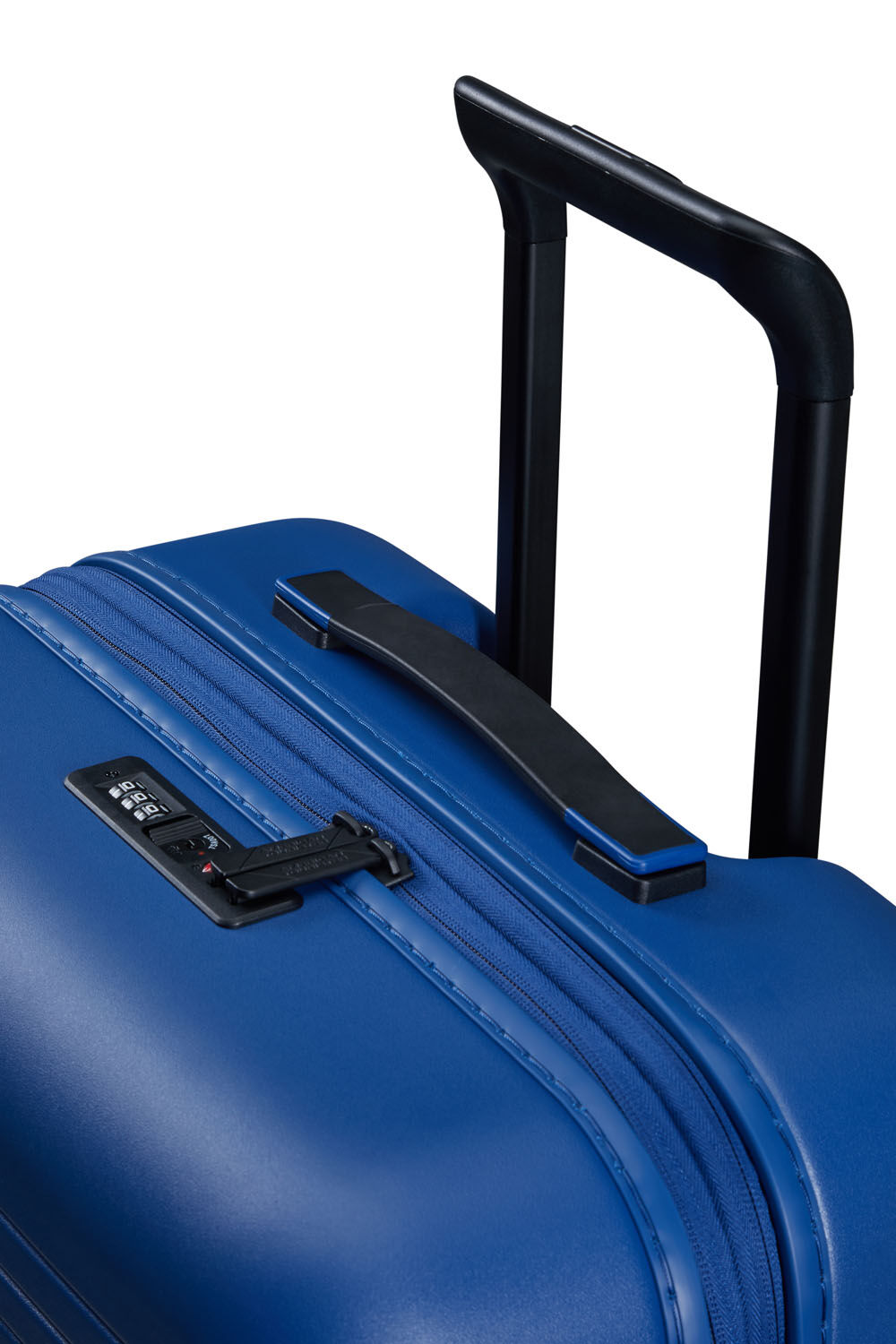 American Tourister Novastream Trolley 67cm mit 4 Rollen, erweiterbar Navy Blue American Tourister Novastream Trolley 67cm mit 4 Rollen, erweiterbar Navy Blue