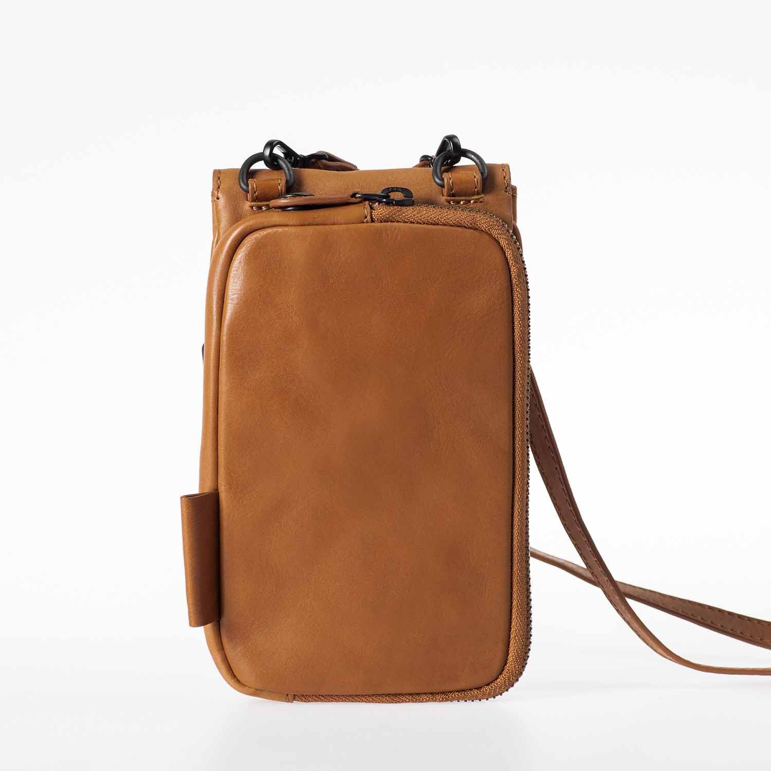aunts & uncles Grandma's Luxury Club Mrs. Lemon Twist Phonebag caramel