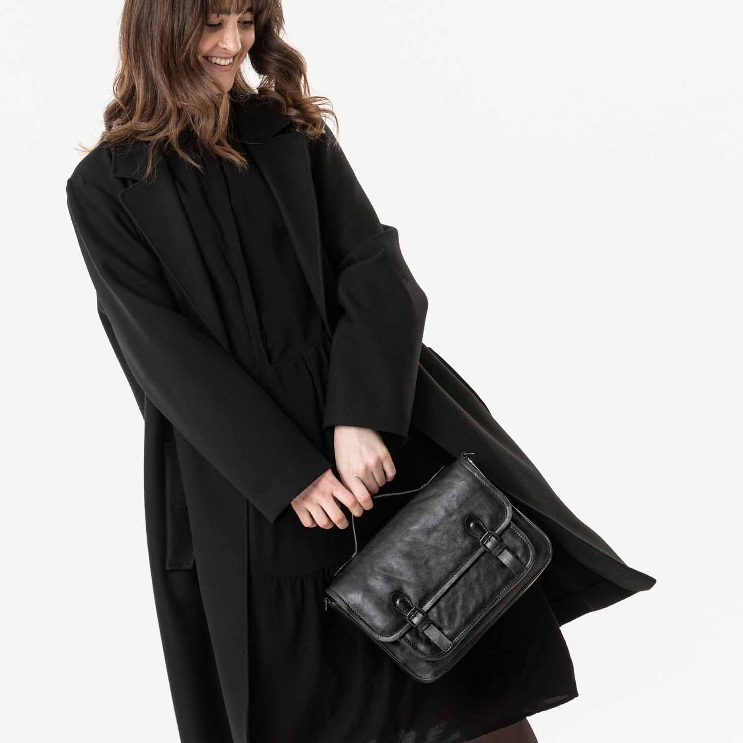 aunts & uncles Grandma's Luxury Club Mrs. Pistachio Pie Handtasche black smoke