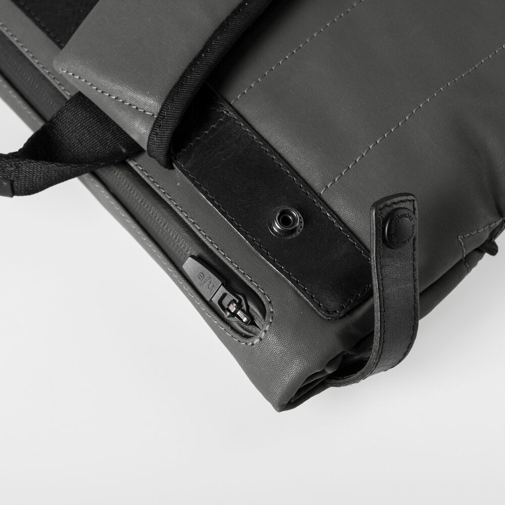 aunts & uncles Japan Osaka Rolltop Rucksack mit 15" Notebookfach volcanic ash aunts & uncles Japan Osaka Rolltop Rucksack mit 15" Notebookfach volcanic ash