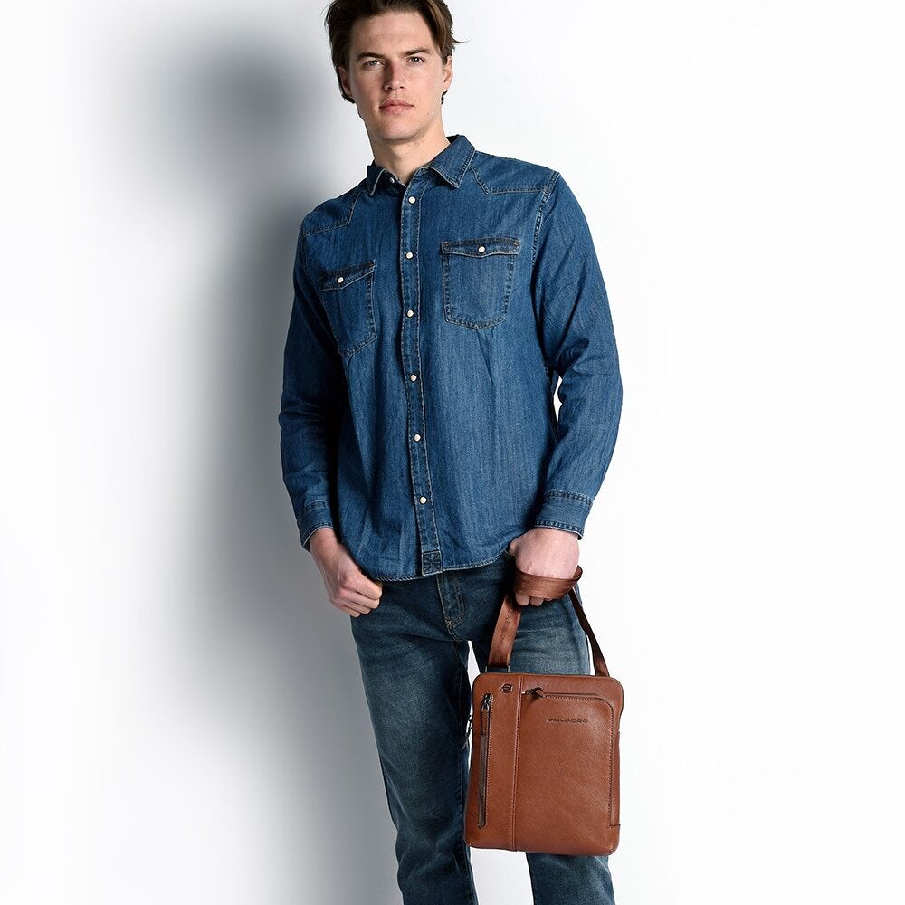 Piquadro Black Square Umhängetasche mit iPad®Air/Pro 9,7-Fach cuoio tabacco Piquadro Black Square Umhängetasche mit iPad®Air/Pro 9,7-Fach cuoio tabacco