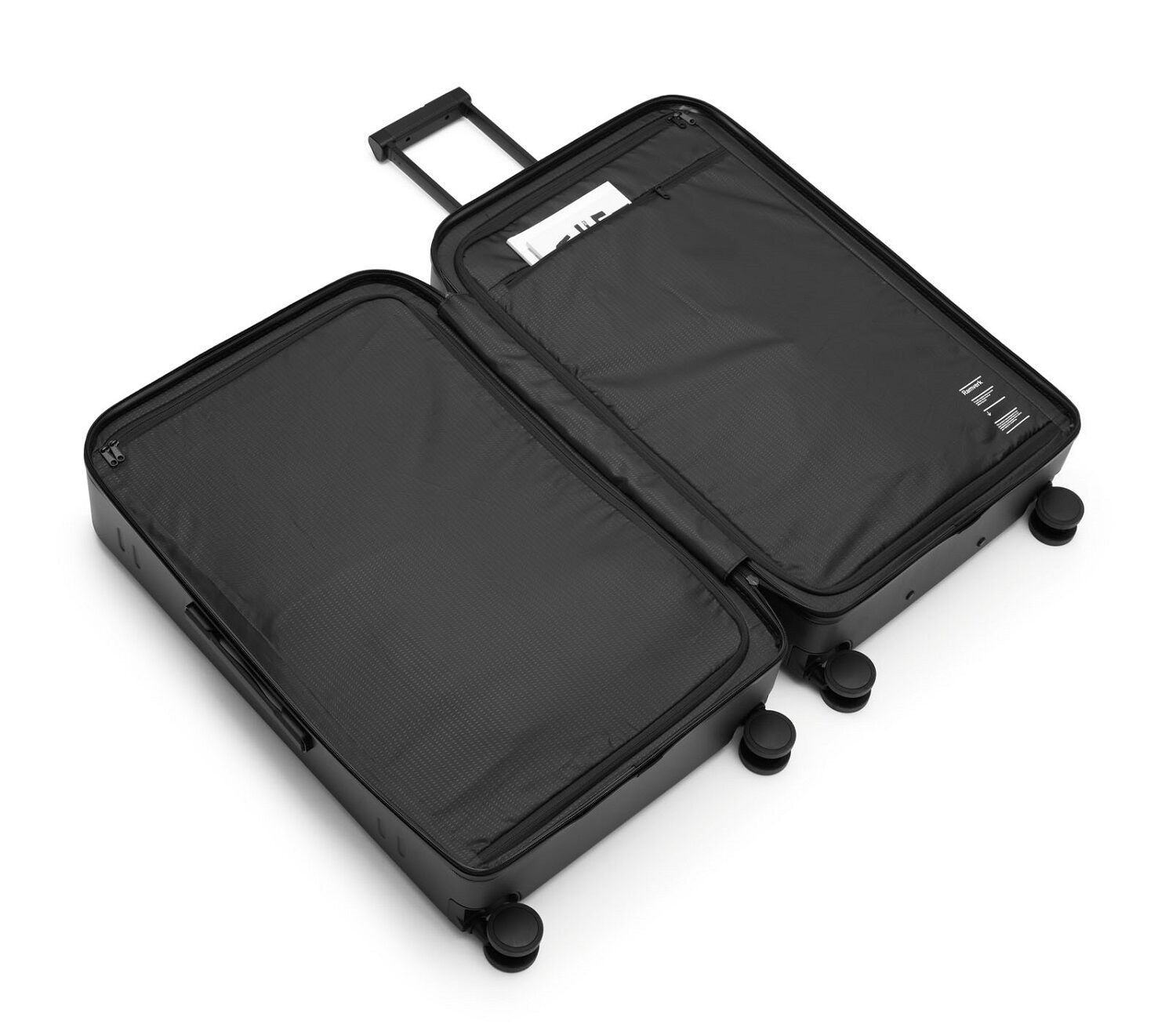 D_b_ Ramverk Check-in Luggage Large Black Out