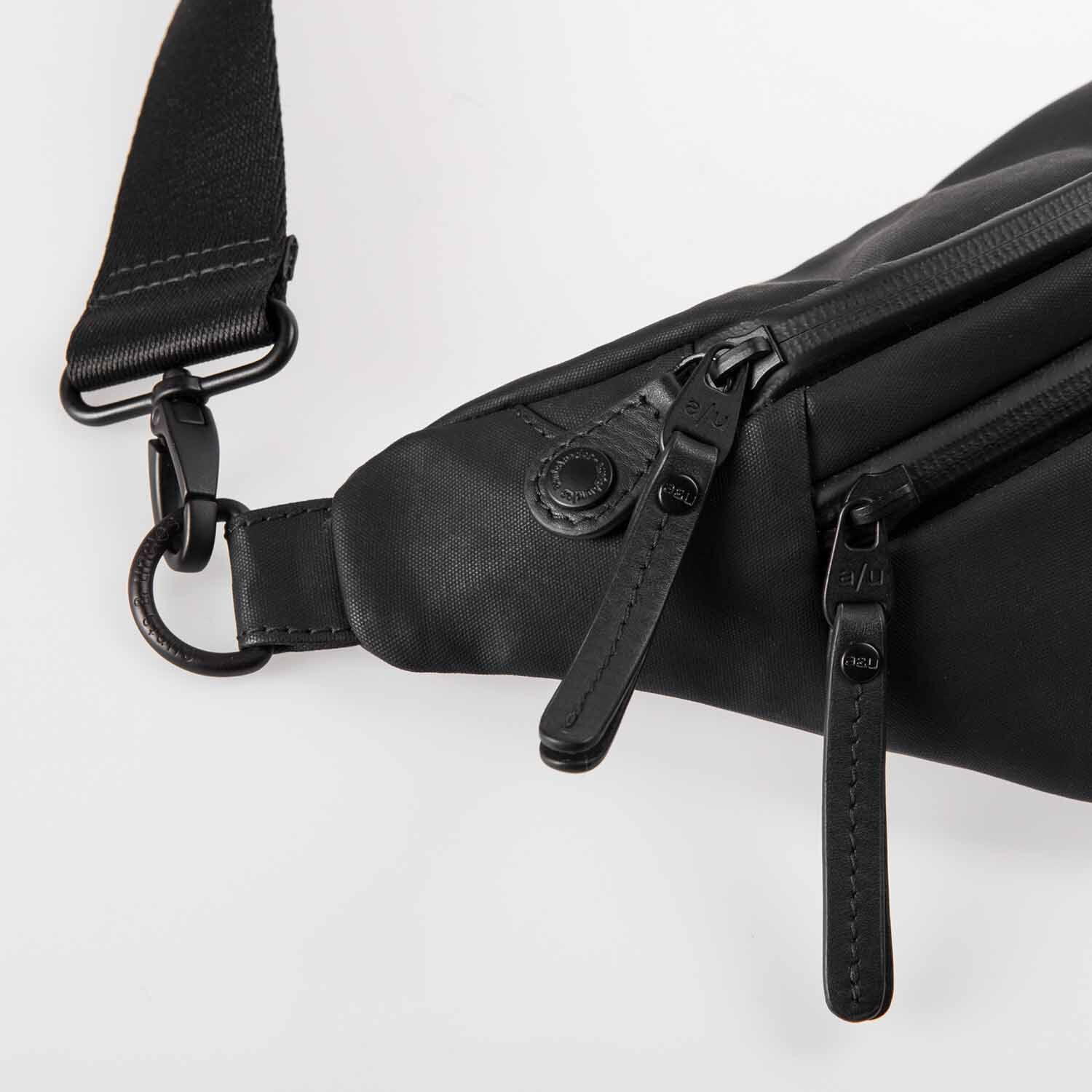 aunts & uncles Japan Ichikawa Gürteltasche black