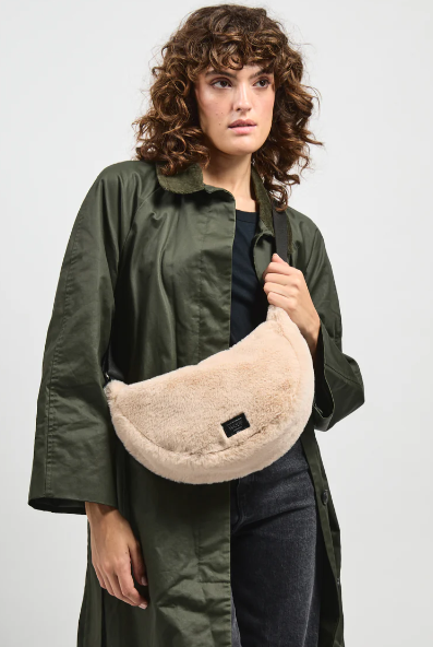 Wouf FAUX FUR crossbody bag nevada