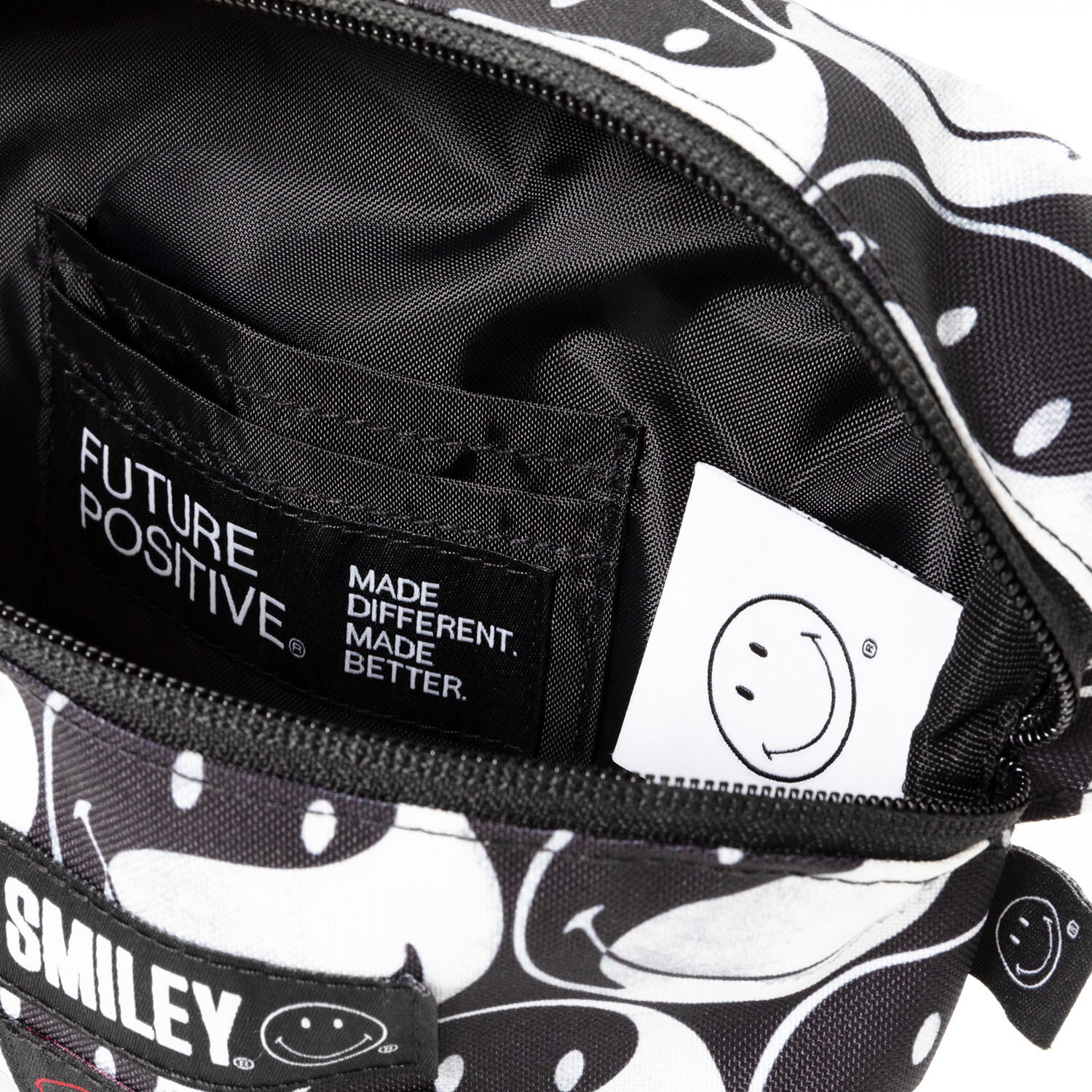 Eastpak SOMMAR Bauchtasche Smiley YY Black