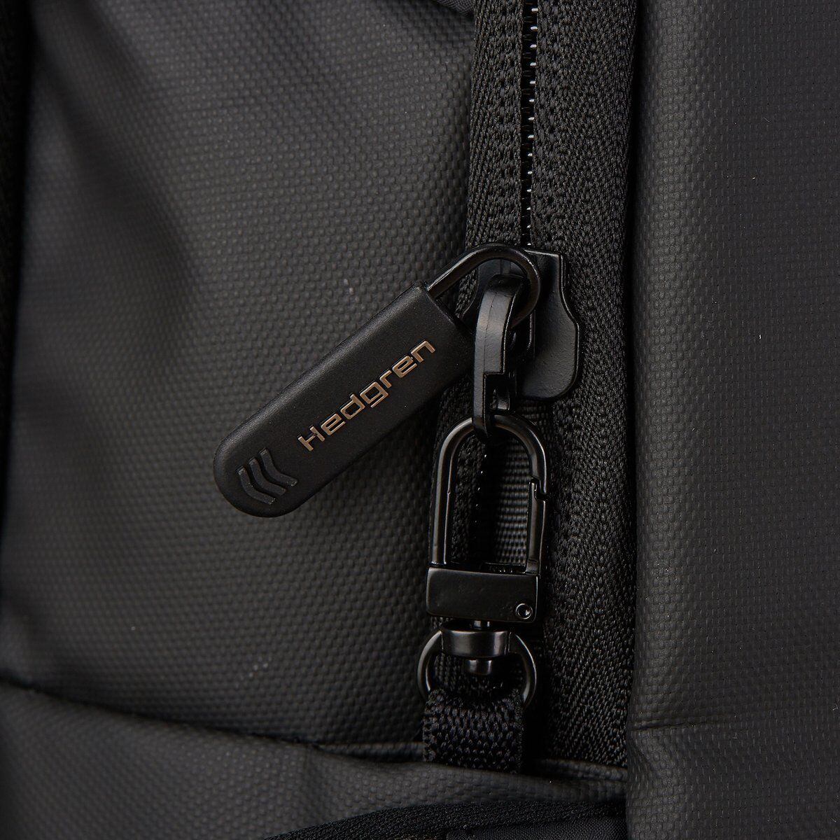 Hedgren Commute SUBURBANITE Rucksack 15,6" Laptopfach Black