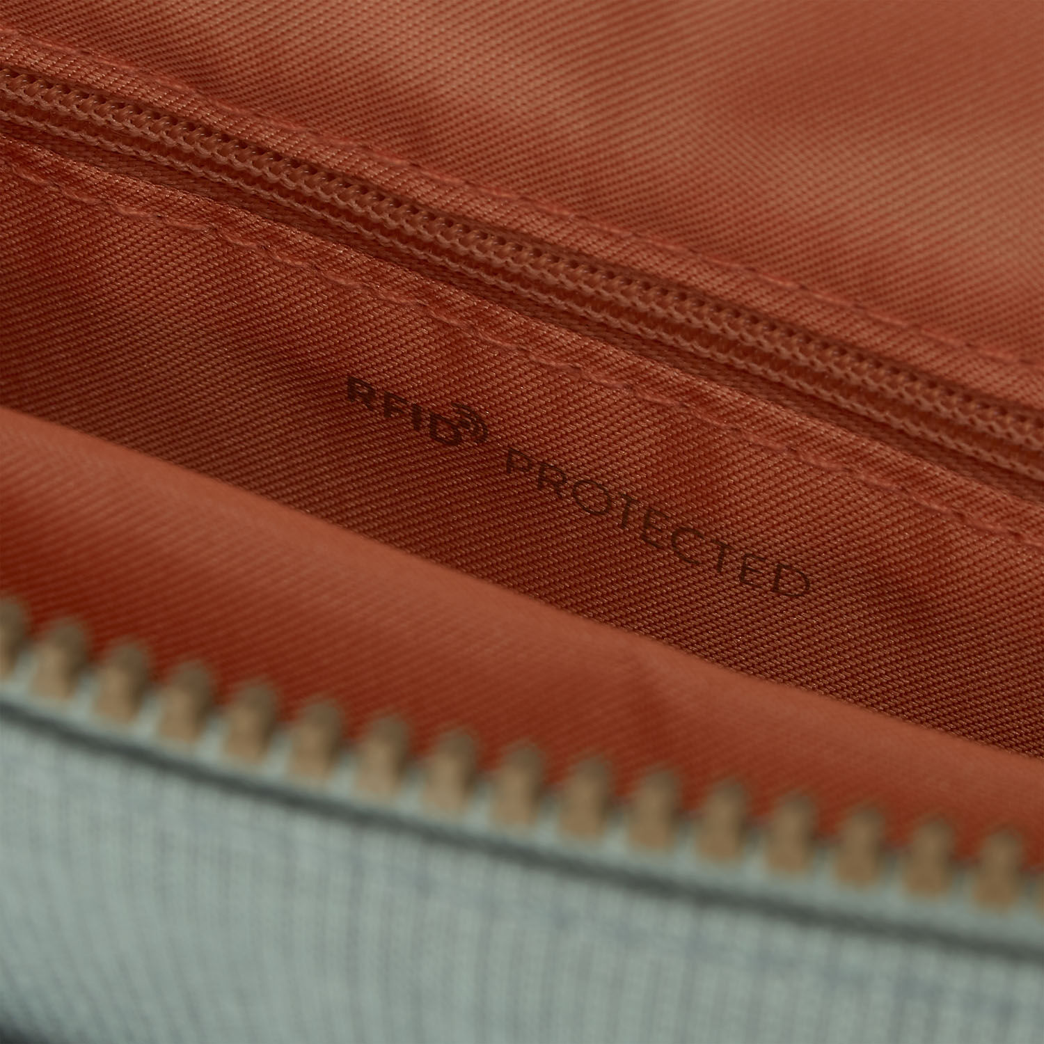 Hedgren Inner City EYE M Medium Umhängetasche RFID Linden Essence Hedgren Inner City EYE M Medium Umhängetasche RFID Linden Essence