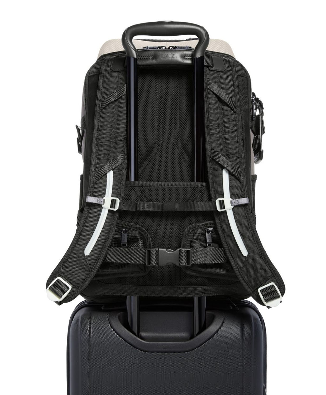 Tumi Alpha Bravo Reserve Rucksack Chalk Tumi Alpha Bravo Reserve Rucksack Chalk