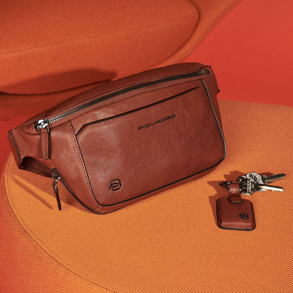 Piquadro Black Square Ledergürteltasche mit iPad mini-Fach oceanblau Piquadro Black Square Ledergürteltasche mit iPad mini-Fach oceanblau