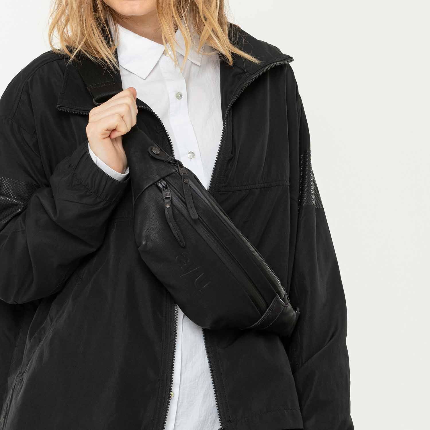 aunts & uncles Japan Ichikawa Gürteltasche black