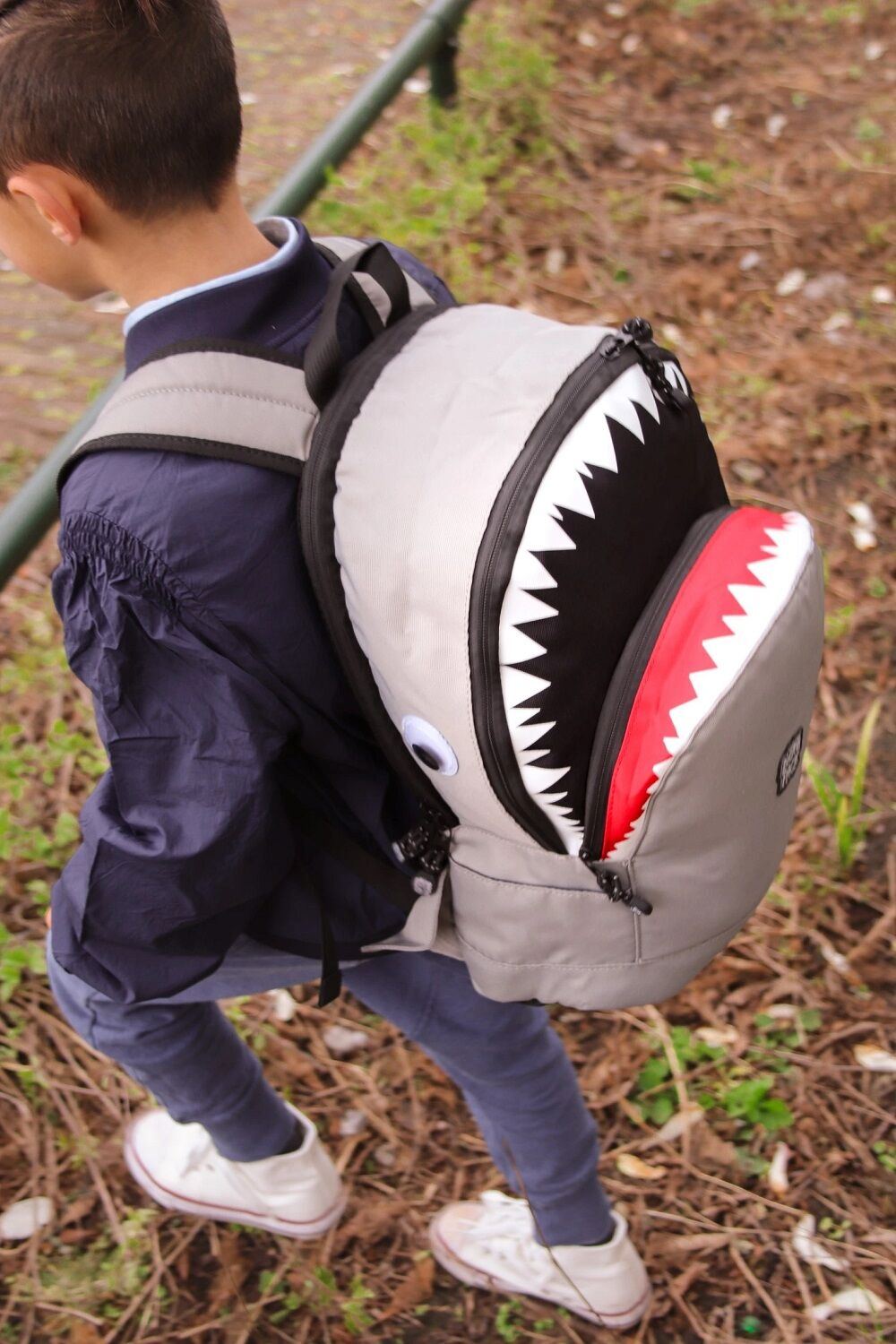 Pick & Pack Shark Shape Backpack M mit 13" Laptop-fach Navy Pick & Pack Shark Shape Backpack M mit 13" Laptop-fach Navy