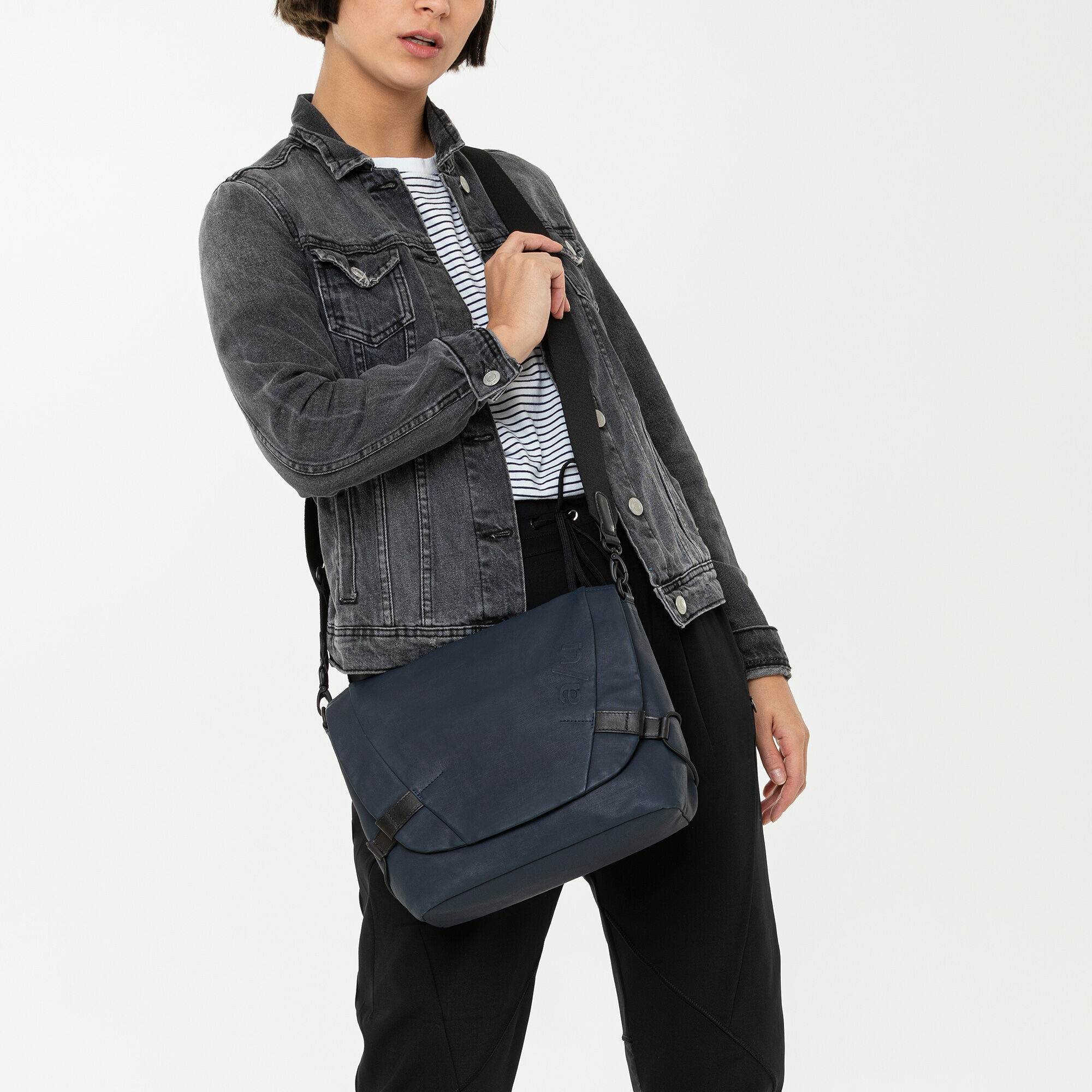 aunts & uncles Japan Sendai Umhängetasche storm