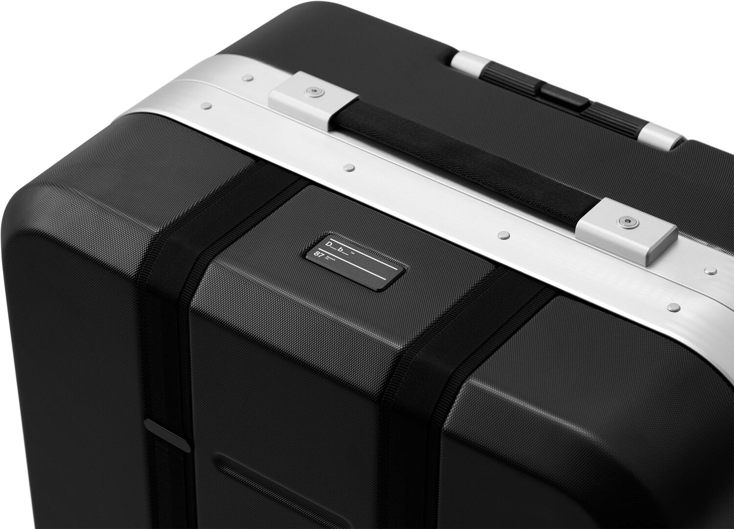 D_b_ Ramverk Pro Check-in Luggage Medium mit Aluminiumrahmen Black Out D_b_ Ramverk Pro Check-in Luggage Medium mit Aluminiumrahmen Black Out