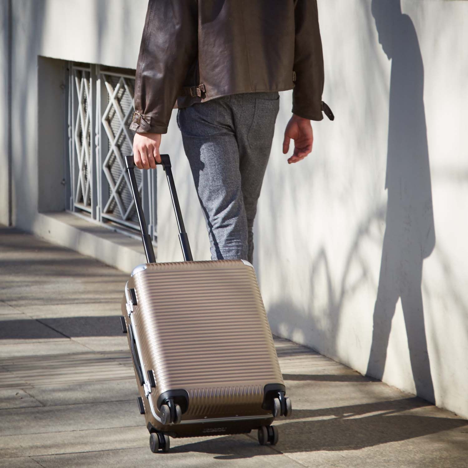 FPM Bank Light Spinner 53 Matt Almond