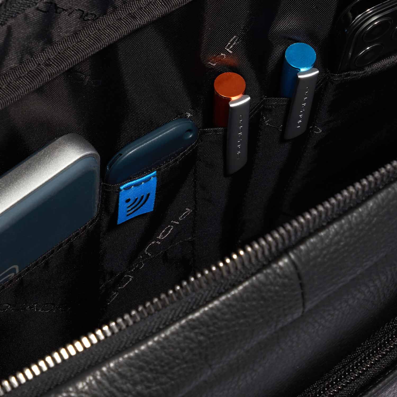 Piquadro Modus Special Schmale Laptoptasche 14" mit iPad®Pro 12,9"-Fach Schwarz Piquadro Modus Special Schmale Laptoptasche 14" mit iPad®Pro 12,9"-Fach Schwarz