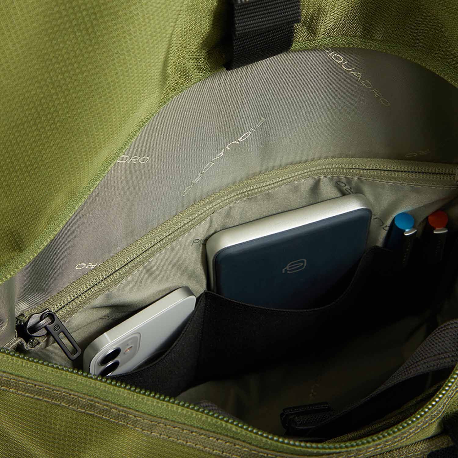 Piquadro Arne Bike Rolltop-Rucksack 15,6" Laptopfach und mit LED-Licht Rost