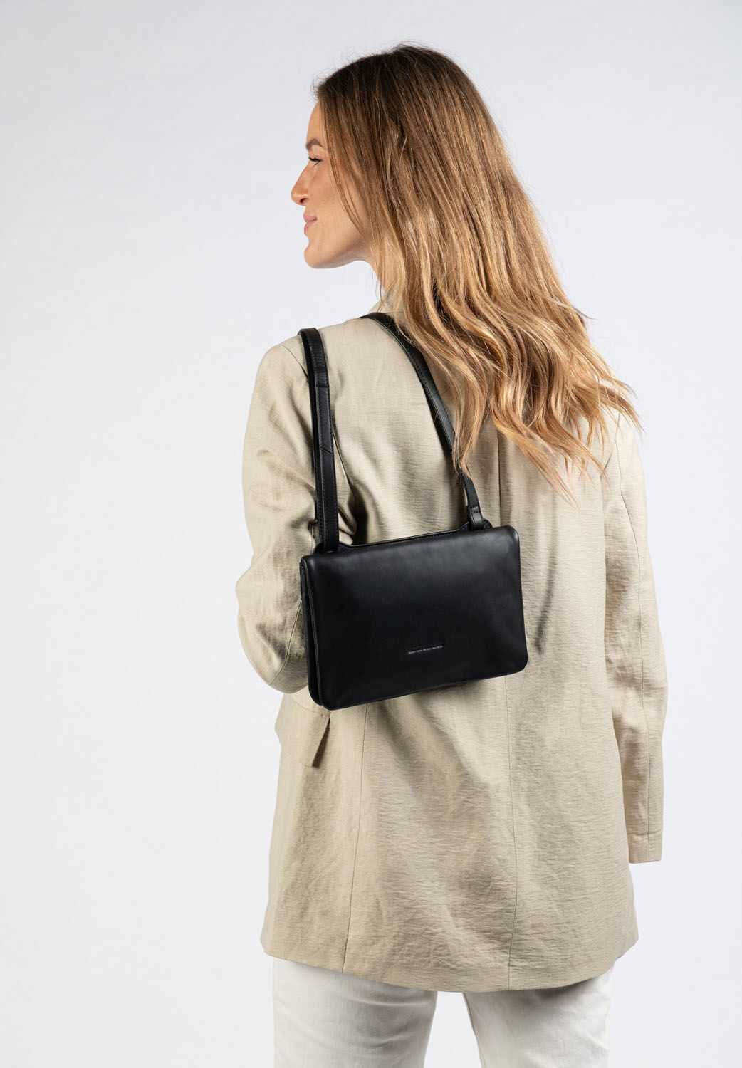 aunts & uncles Jamie's Orchard Nashi Handtasche jet black