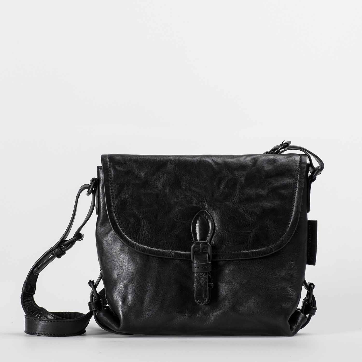 aunts & uncles Grandma's Luxury Club Mrs. Puff Pie Umhängetasche black smoke