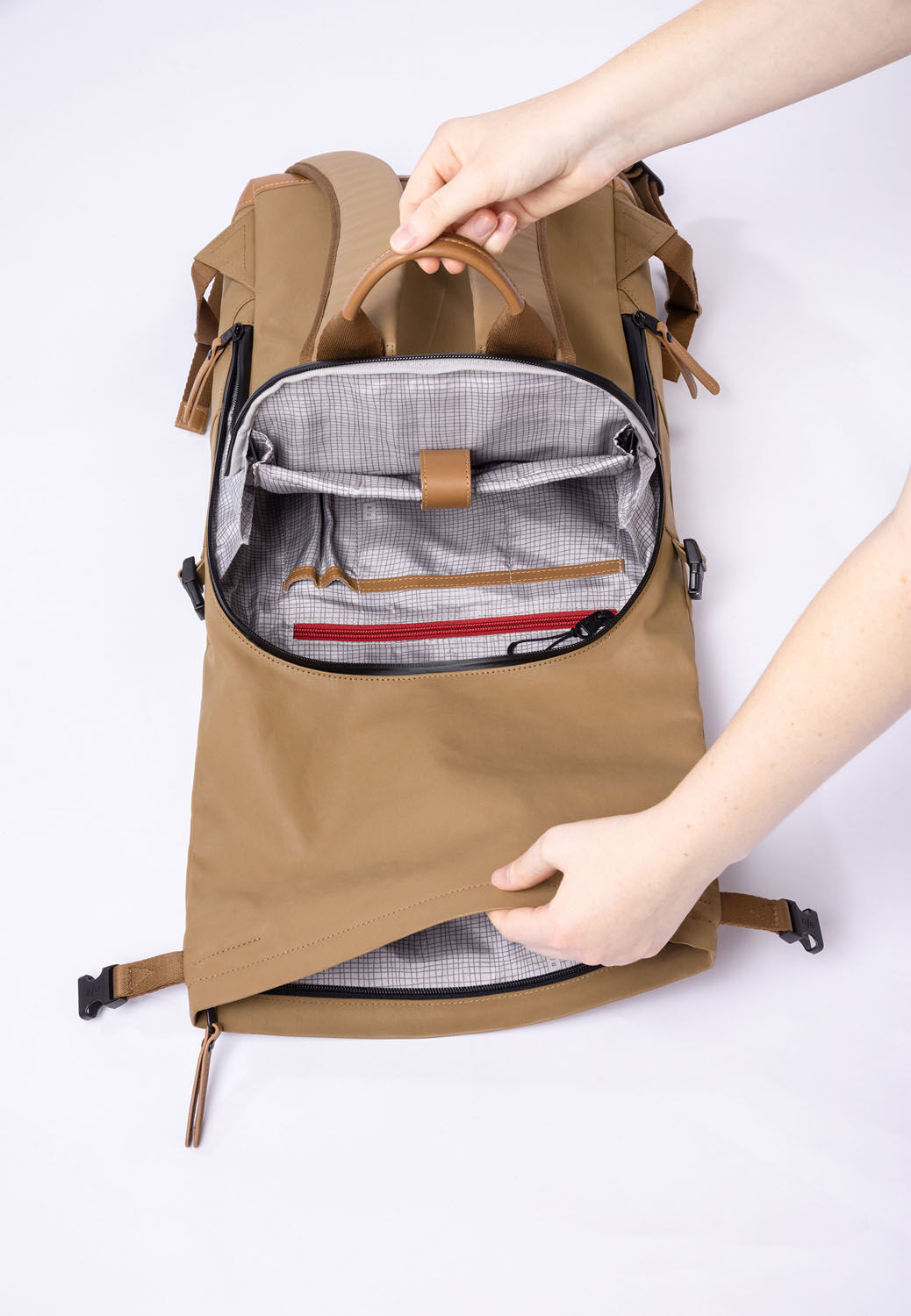 aunts & uncles Japan Tokio Rolltop Rucksack mit 13" Notebookfach cosmic void