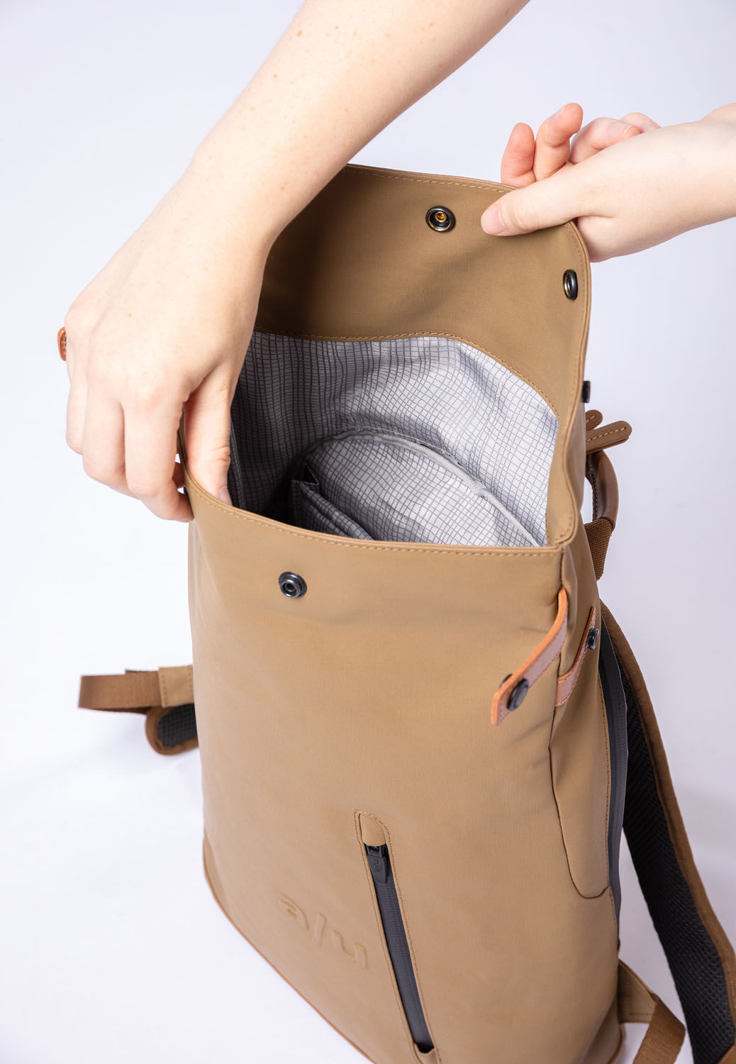 aunts & uncles Japan Wakayama Rolltop Rucksack mit 13" Notebookfach cosmic void
