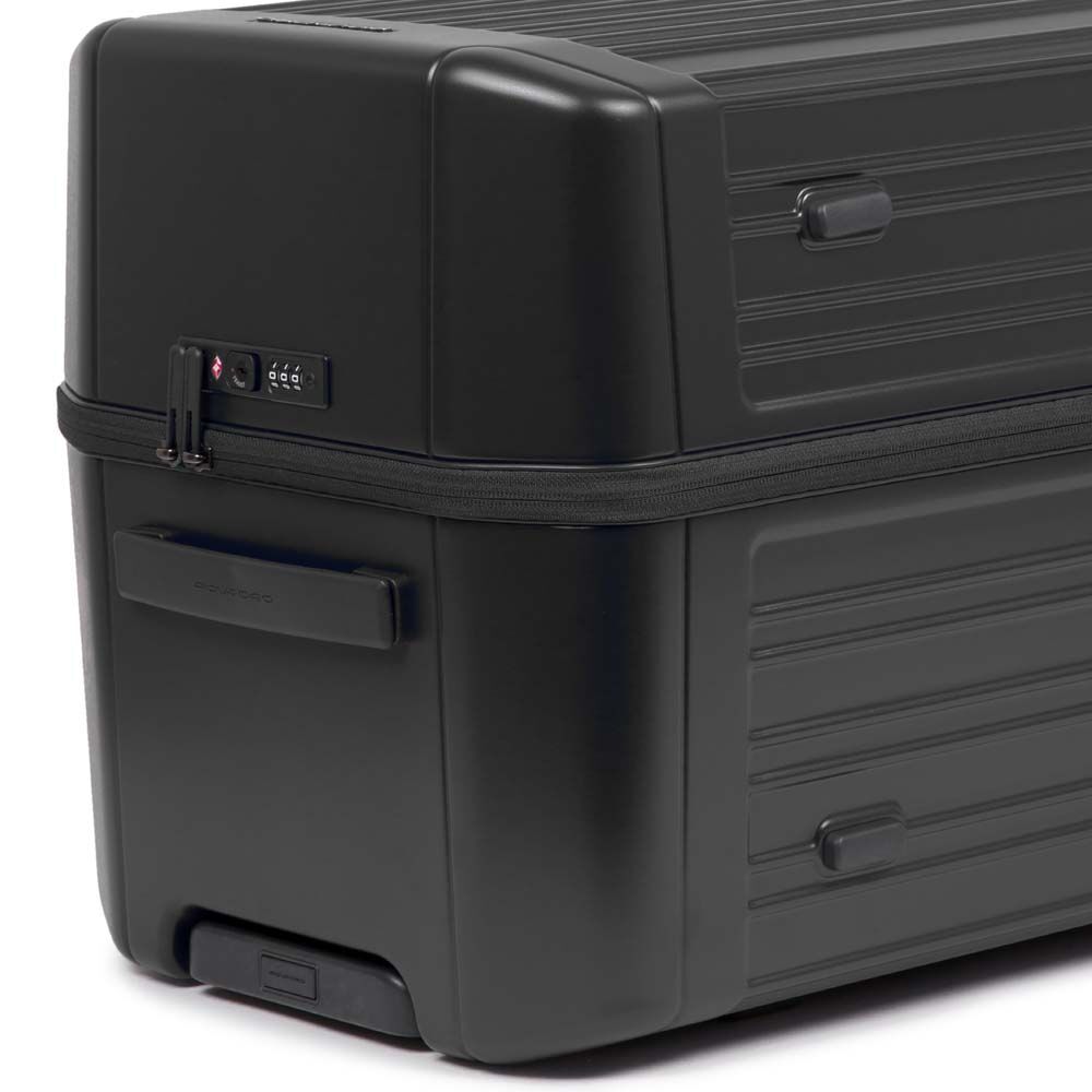 Piquadro PQ-Light Hartschalen Trolley in Trunk-Format mit vier Rolle matt black Piquadro PQ-Light Hartschalen Trolley in Trunk-Format mit vier Rolle matt black