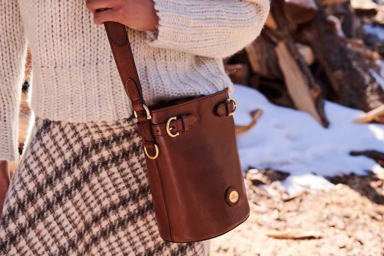 The Bridge Biba Beuteltasche Schwarz/Gold The Bridge Biba Beuteltasche Schwarz/Gold