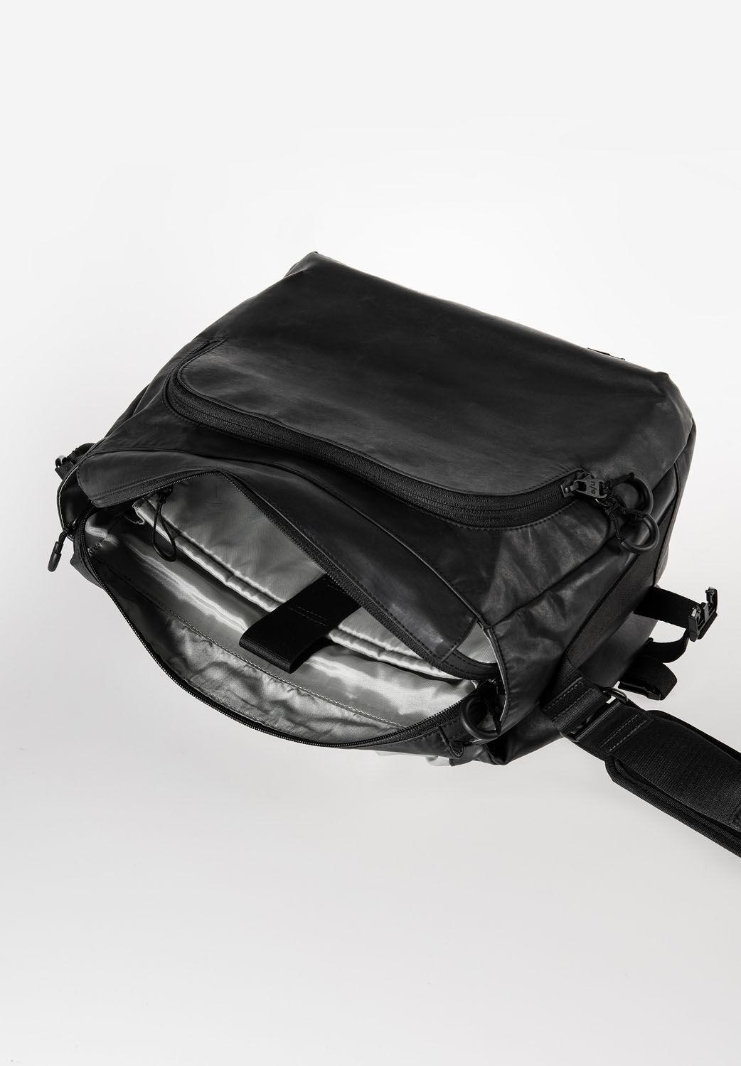 aunts & uncles Japan RE Yamakuni Kuriertasche Black