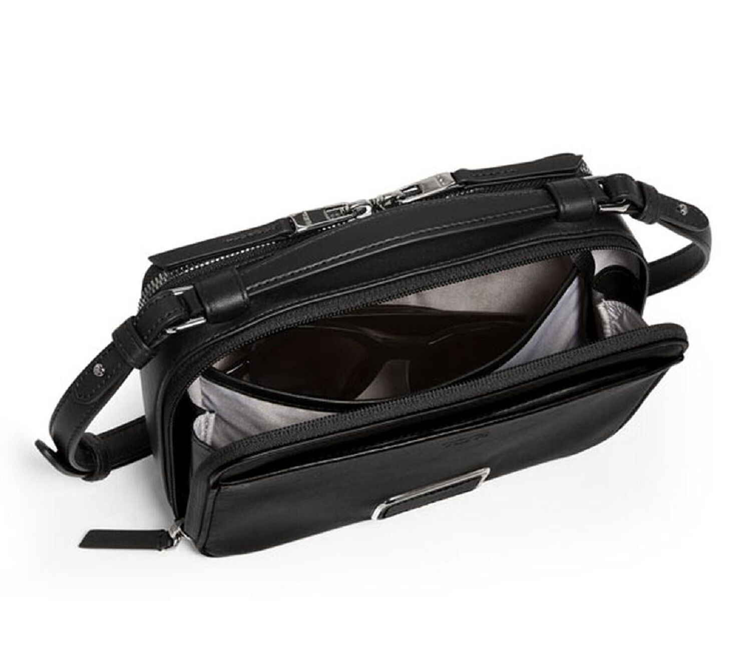 Tumi Voyageur Myla Umhängetasche/ Crossbody Black/Gunmetal Tumi Voyageur Myla Umhängetasche/ Crossbody Black/Gunmetal