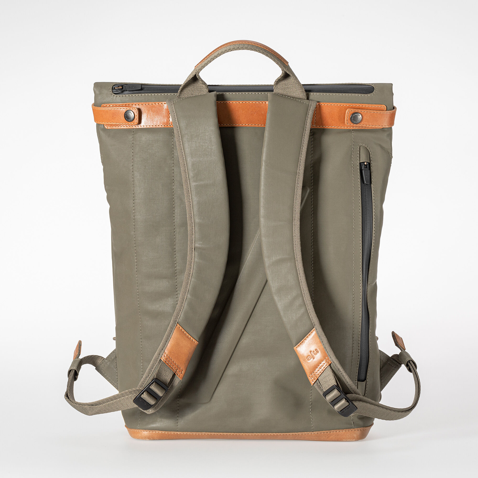 aunts & uncles Japan Osaka Rolltop Rucksack mit 15" Notebookfach fallen rock