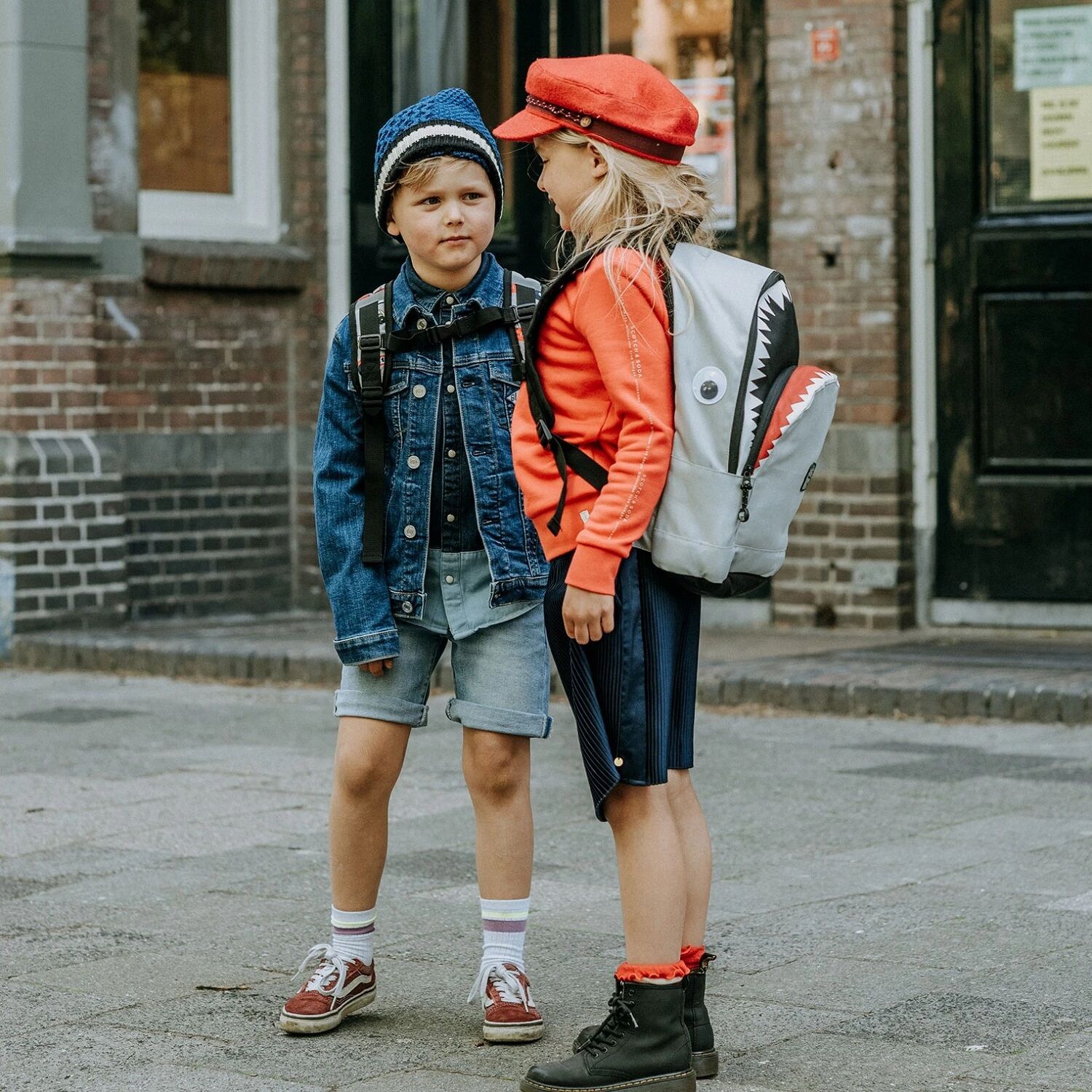 Pick & Pack Shark Shape Backpack M mit 13" Laptop-fach Grey