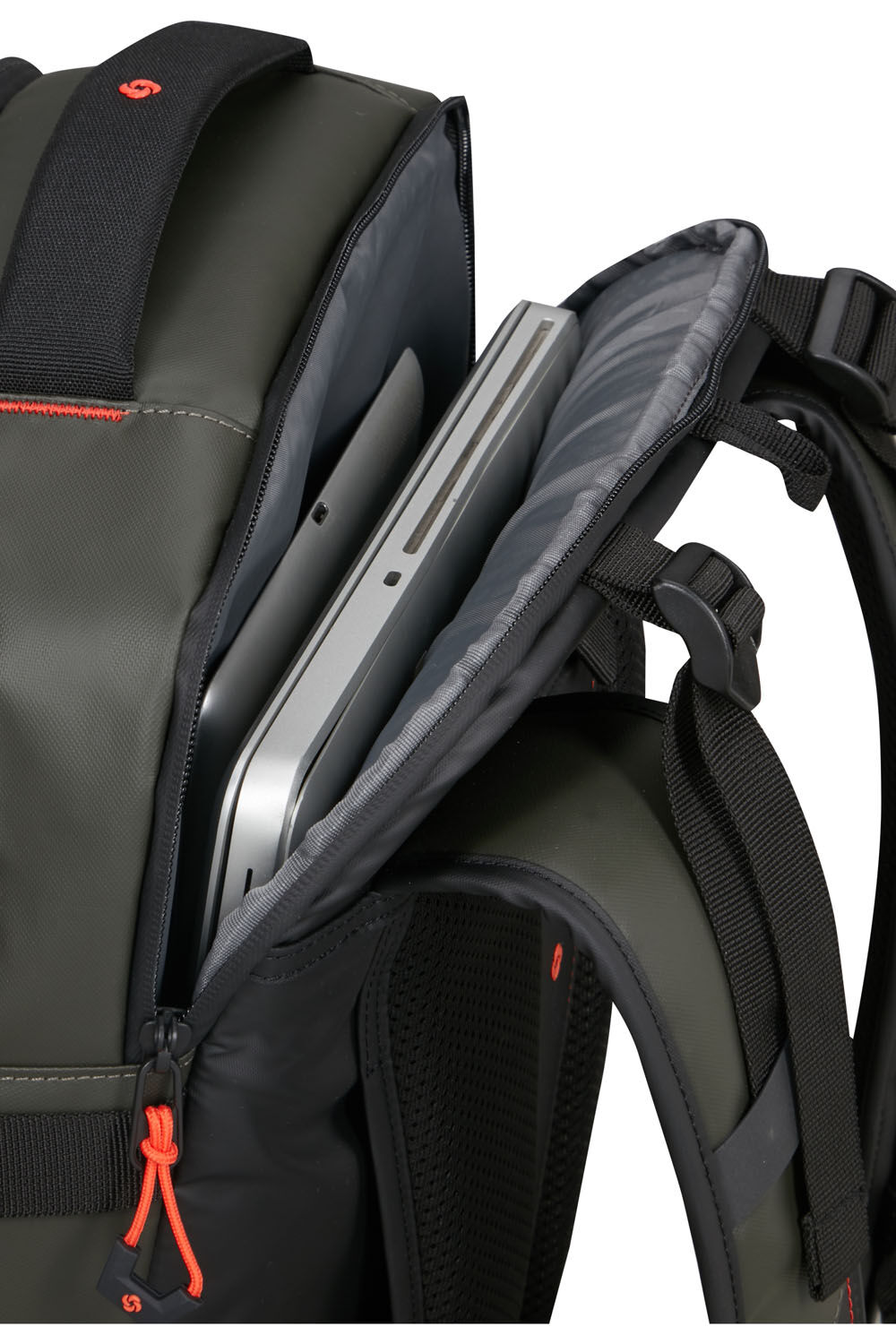 Samsonite Ecodiver Reise-Rucksack S 38L mit 17.3" Laptopfach + GRATIS HOTELGUTSCHEIN Climbing Ivy