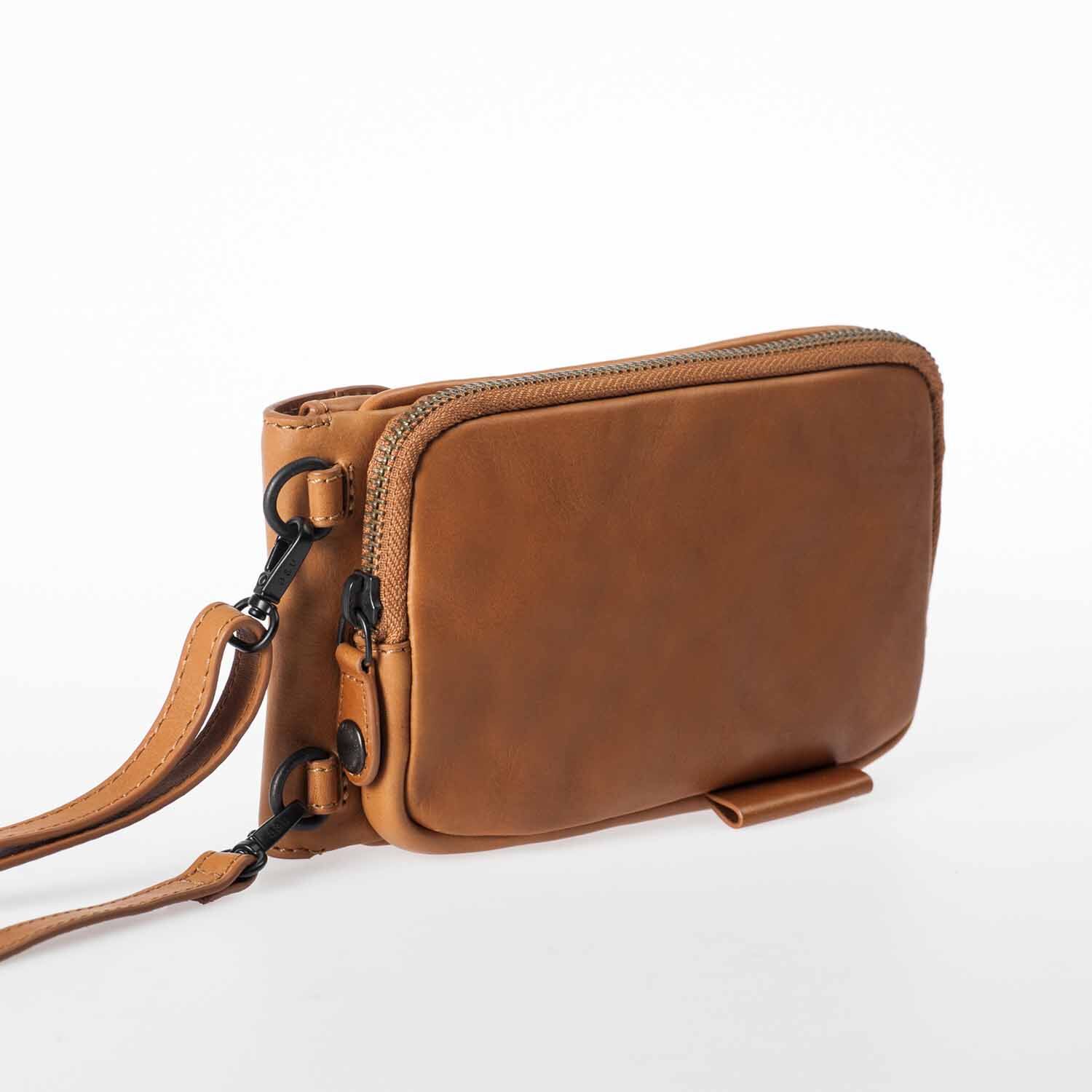 aunts & uncles Grandma's Luxury Club Mrs. Lemon Twist Phonebag caramel
