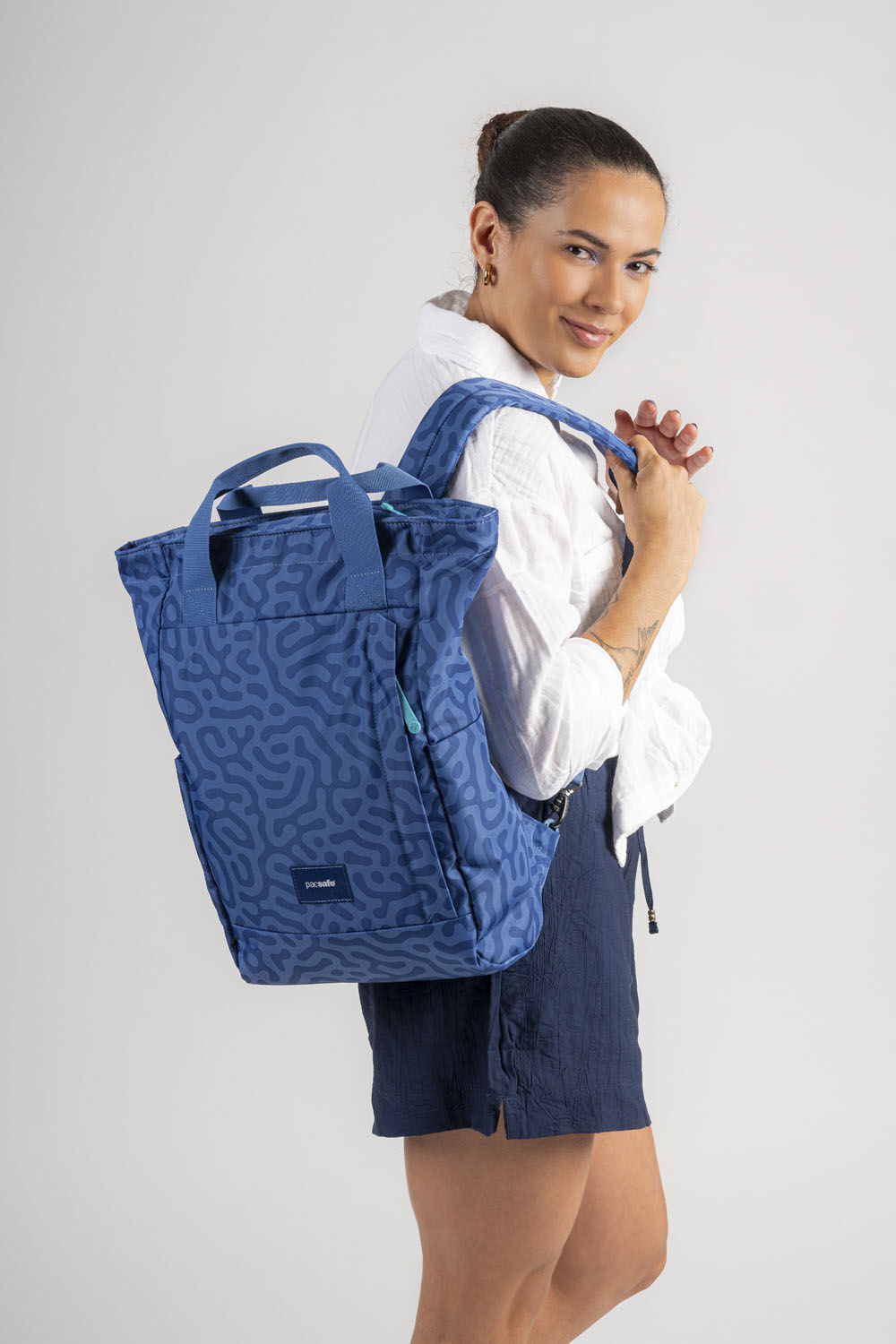 Pacsafe® GO Anti-Theft Totepack