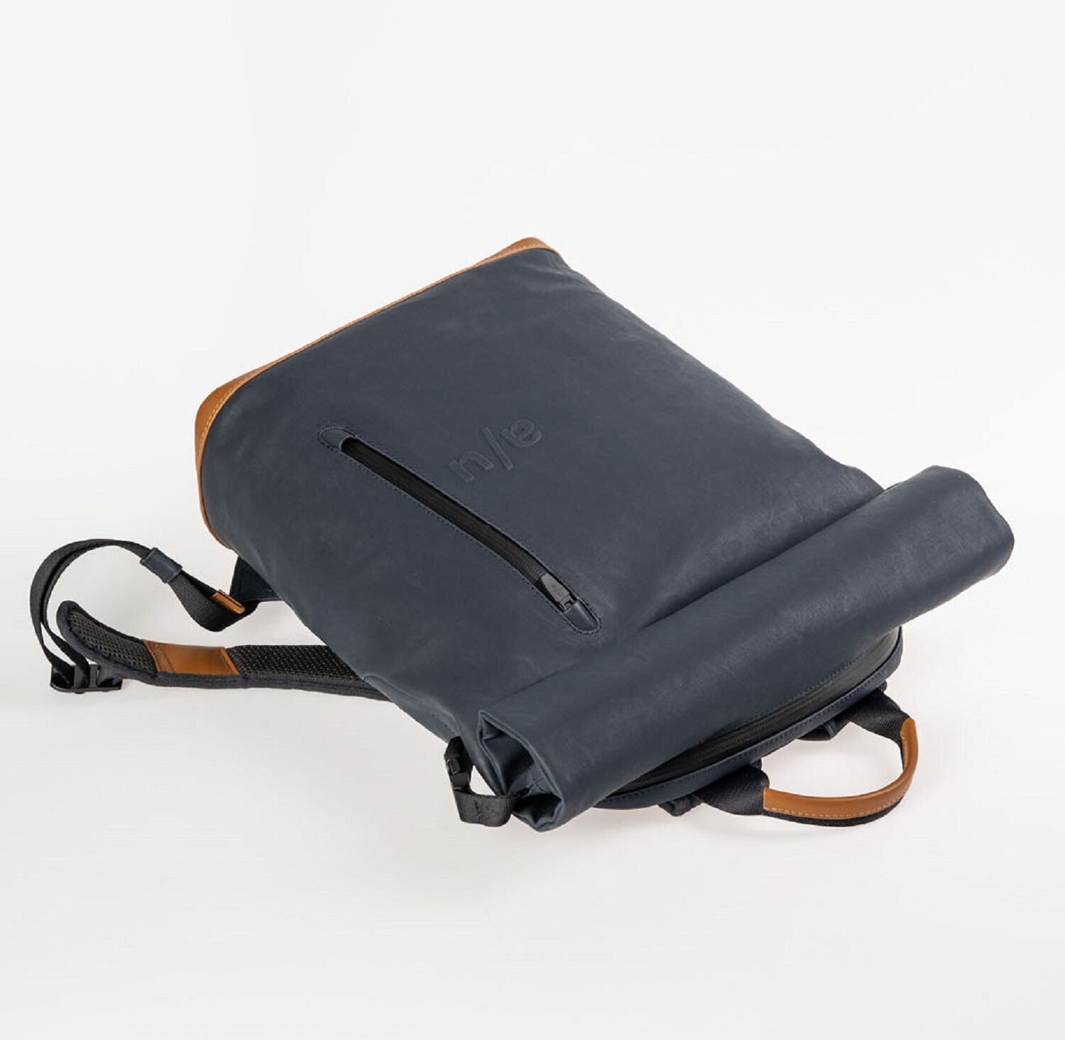 aunts & uncles Japan Tokio Rolltop Rucksack mit 13" Notebookfach night blue