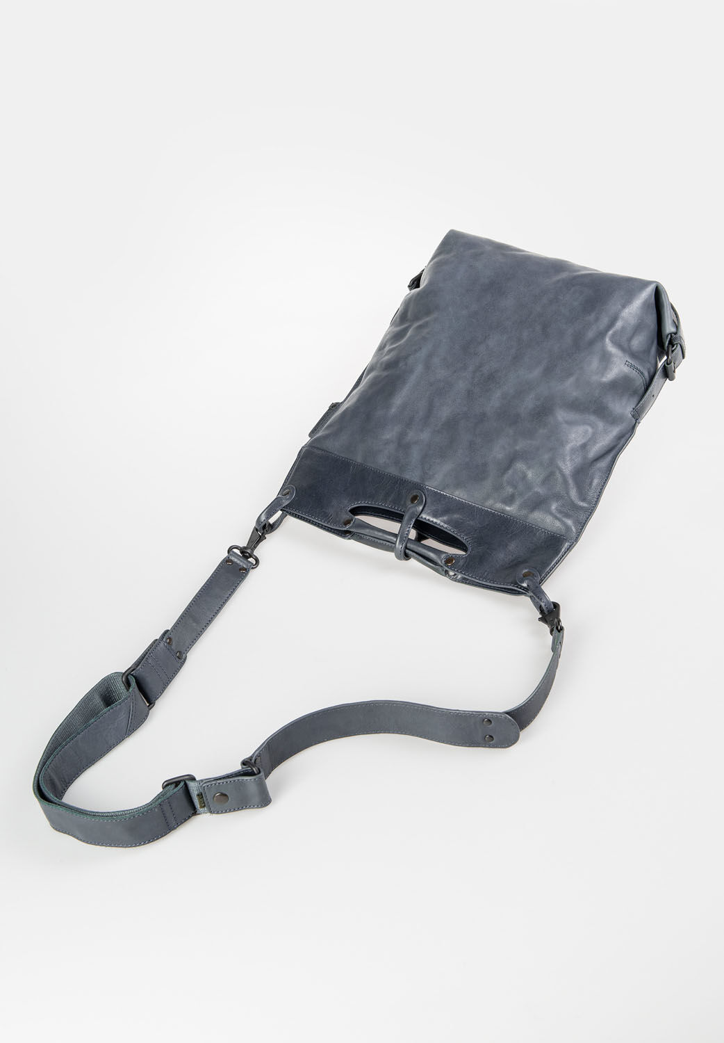 aunts & uncles Grandma's Luxury Club Mrs. Pancake Umhängetasche wind