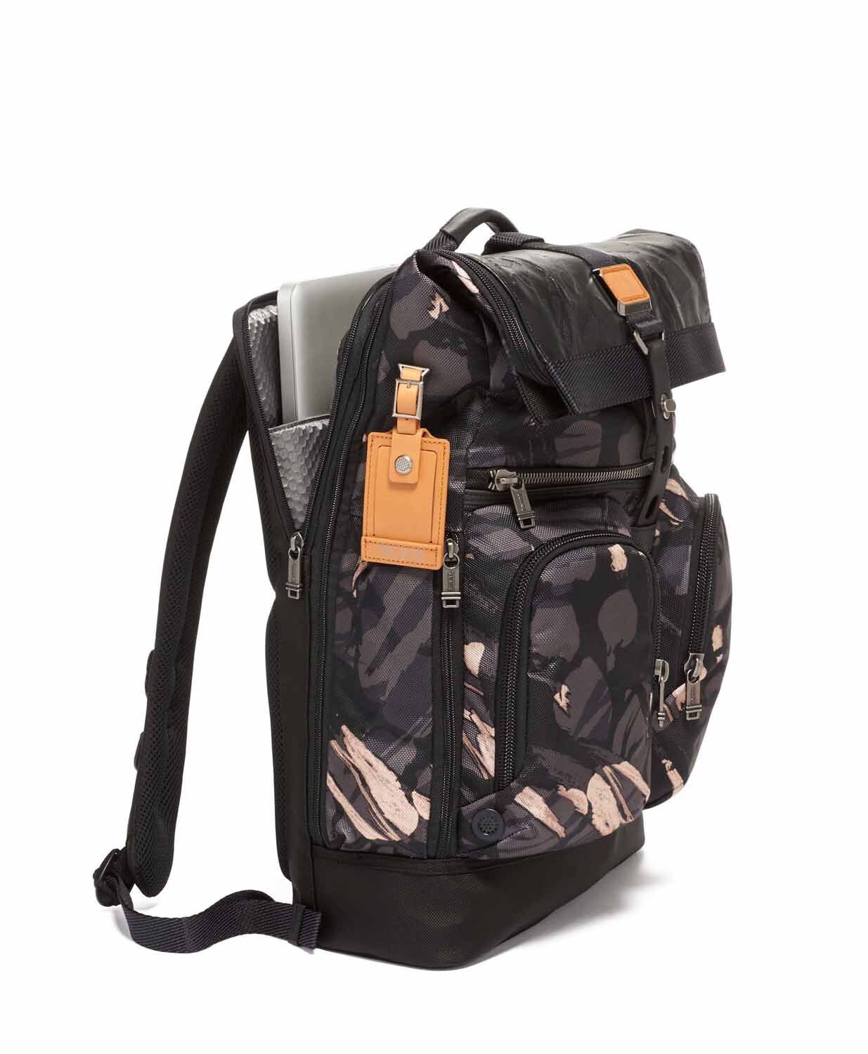 Tumi Alpha Bravo London Leder-Rucksack mit gerolltem Überschlag + GRATIS HOTELGUTSCHEIN Tumi Alpha Bravo London Leder-Rucksack mit gerolltem Überschlag + GRATIS HOTELGUTSCHEIN