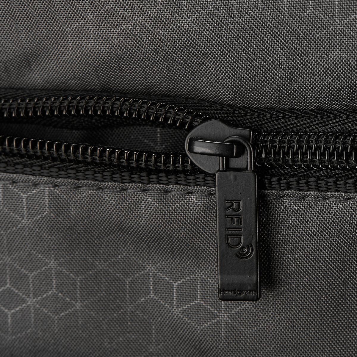 Hedgren Commute TRAM Rucksack 15,4", RFID geschützt Black