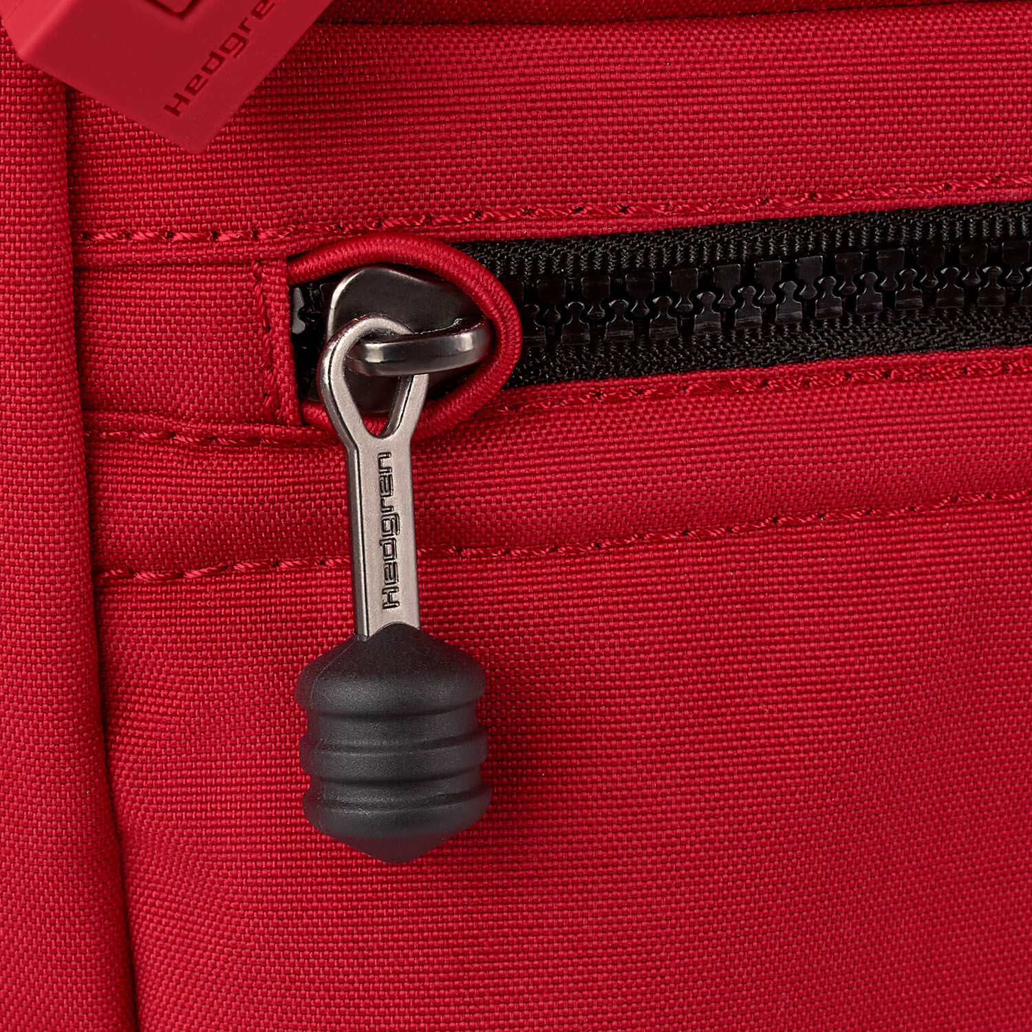 Hedgren Great American Heritage CANYON Square Backpack RFID 15,6" Salsa Red