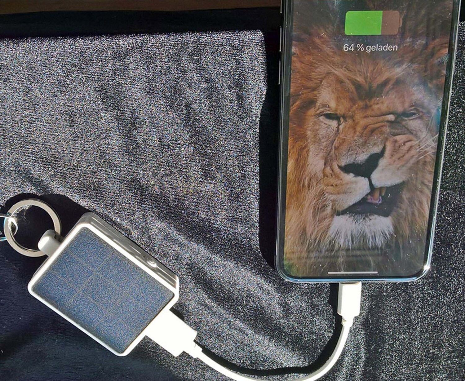 Sonnenrepublik Miniatur Solar-Ladegerät SolarBee Sonnenrepublik Miniatur Solar-Ladegerät SolarBee