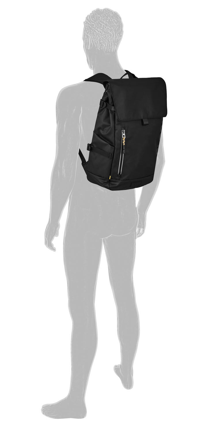 Camel Active Explore Rucksack L aus recyceltem Nylon Schwarz