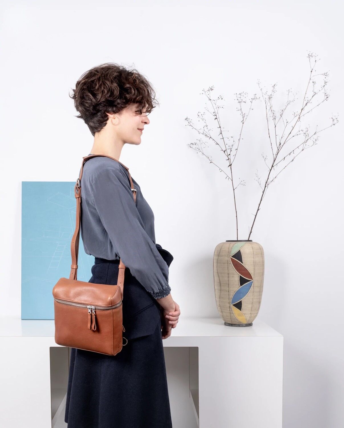 Harold's Box kleine Schultertasche/Rucksack Omega cognac