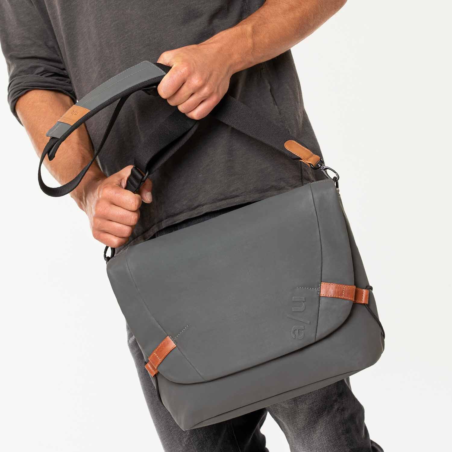 aunts & uncles Japan Matsumoto Messenger Bag gravity grey